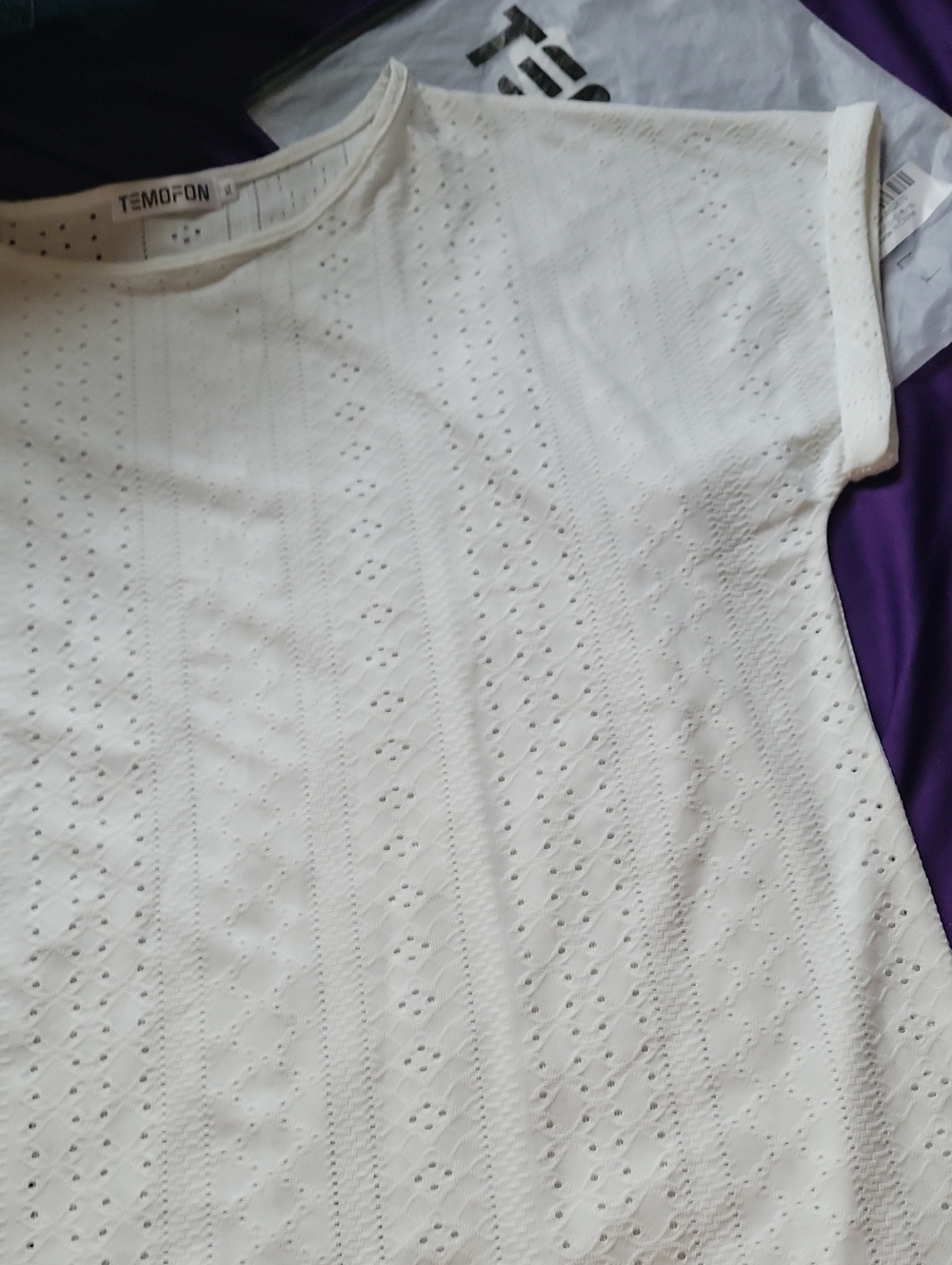 NIP Off- White Eyelet Short Sleeve Top